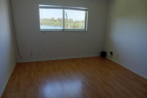 Condo in Boynton Beach, Florida, 1 bedroom  № 1092020 - photo 2