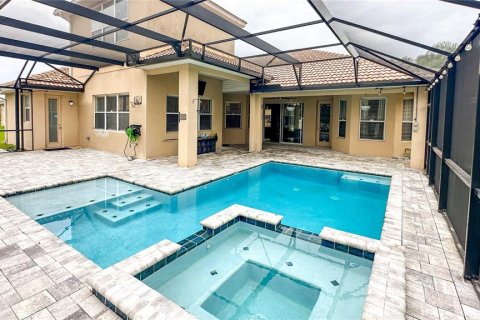 Casa en venta en Kissimmee, Florida, 5 dormitorios, 281.68 m2 № 1278139 - foto 24