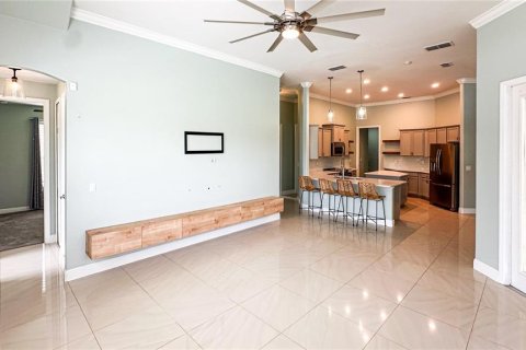 Villa ou maison à vendre à Kissimmee, Floride: 5 chambres, 281.68 m2 № 1278139 - photo 3