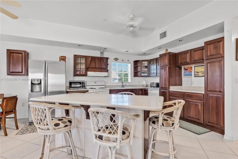 Casa en venta en Key Largo, Florida, 4 dormitorios, 195.37 m2 № 986705 - foto 2