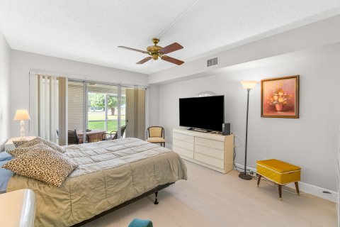 Condominio en venta en Lake Worth, Florida, 1 dormitorio, 90.02 m2 № 1102344 - foto 13