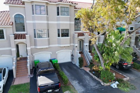 Townhouse in Sunrise, Florida 4 bedrooms, 168.34 sq.m. № 1102345 - photo 10