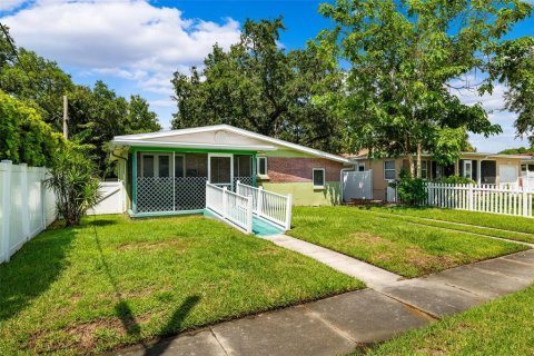 Casa en venta en Tampa, Florida, 2 dormitorios, 107.3 m2 № 1313022 - foto 28