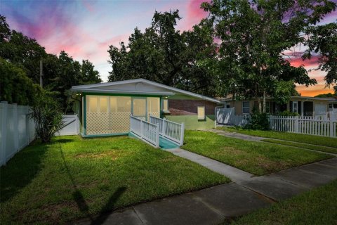 Casa en venta en Tampa, Florida, 2 dormitorios, 107.3 m2 № 1313022 - foto 27