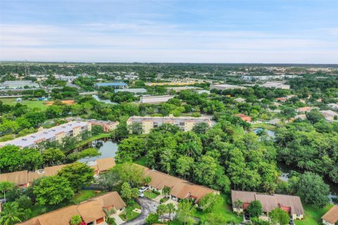 Copropriété à vendre à Coconut Creek, Floride: 2 chambres, 121.61 m2 № 1228582 - photo 4