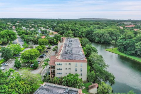 Copropriété à vendre à Coconut Creek, Floride: 2 chambres, 121.61 m2 № 1228582 - photo 12