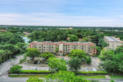 Copropriété à vendre à Coconut Creek, Floride: 2 chambres, 121.61 m2 № 1228582 - photo 13