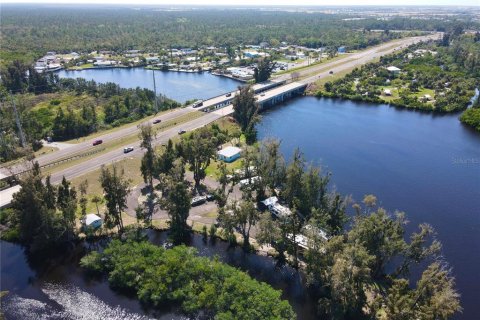 Immobilier commercial à vendre à North Port, Floride: 70.51 m2 № 1142828 - photo 6