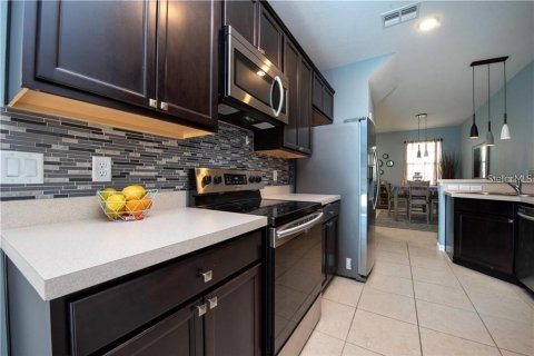 Adosado en venta en Davenport, Florida, 4 dormitorios, 155.15 m2 № 1295255 - foto 4