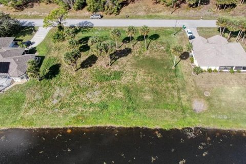 Terreno en venta en Rotonda, Florida № 288832 - foto 12