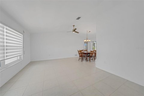 Villa ou maison à vendre à Port Charlotte, Floride: 2 chambres, 140.65 m2 № 1190919 - photo 6