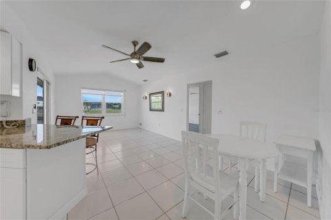 Villa ou maison à vendre à Port Charlotte, Floride: 2 chambres, 140.65 m2 № 1190919 - photo 15