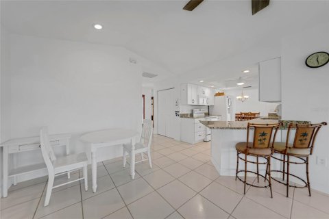 Villa ou maison à vendre à Port Charlotte, Floride: 2 chambres, 140.65 m2 № 1190919 - photo 16