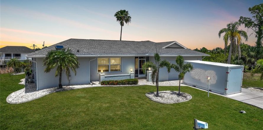 Villa ou maison à Port Charlotte, Floride 2 chambres, 140.65 m2 № 1190919