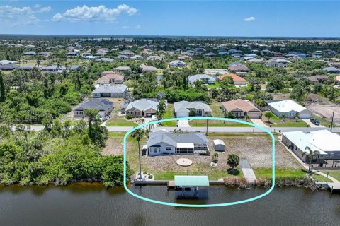 Villa ou maison à vendre à Port Charlotte, Floride: 2 chambres, 140.65 m2 № 1190919 - photo 3