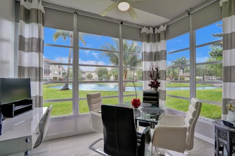 Copropriété à vendre à Lauderdale Lakes, Floride: 2 chambres, 87.7 m2 № 1078198 - photo 20