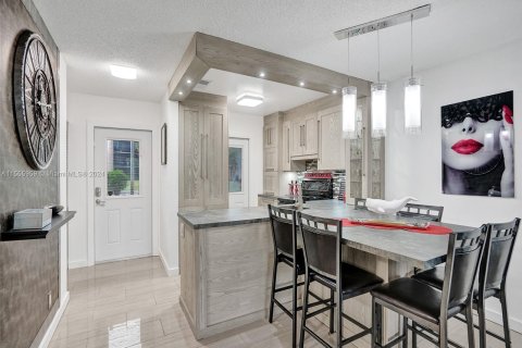 Copropriété à vendre à Lauderdale Lakes, Floride: 2 chambres, 87.7 m2 № 1078198 - photo 17