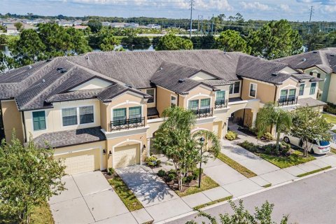 Adosado en venta en Tampa, Florida, 3 dormitorios, 179.58 m2 № 1391357 - foto 1