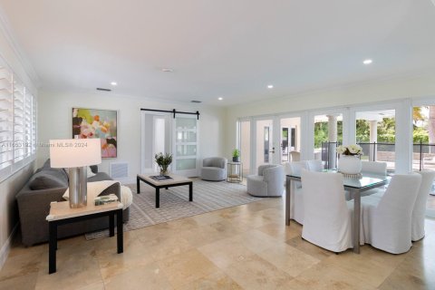 Villa ou maison à vendre à Pinecrest, Floride: 4 chambres, 269.42 m2 № 1347968 - photo 15