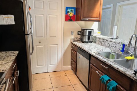 Condo in Orlando, Florida, 2 bedrooms  № 1424369 - photo 5