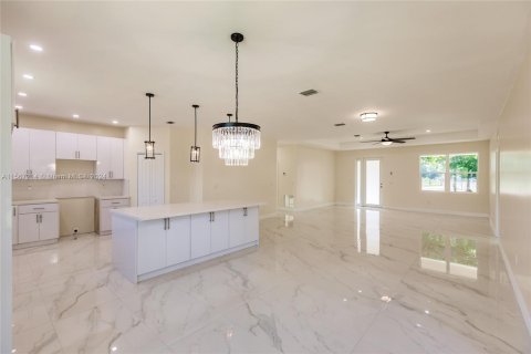 Villa ou maison à vendre à Clewiston, Floride: 3 chambres, 188.41 m2 № 1104155 - photo 19