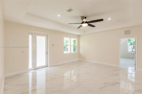 Villa ou maison à vendre à Clewiston, Floride: 3 chambres, 188.41 m2 № 1104155 - photo 15