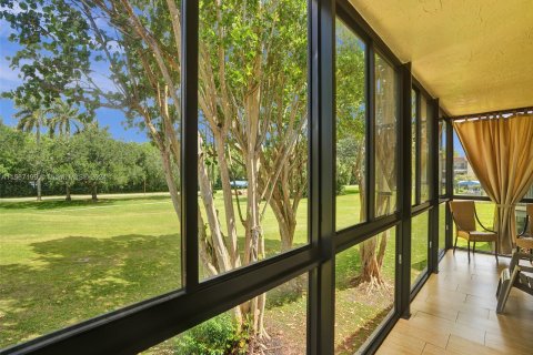 Copropriété à vendre à Pembroke Pines, Floride: 2 chambres, 145.86 m2 № 1104154 - photo 21