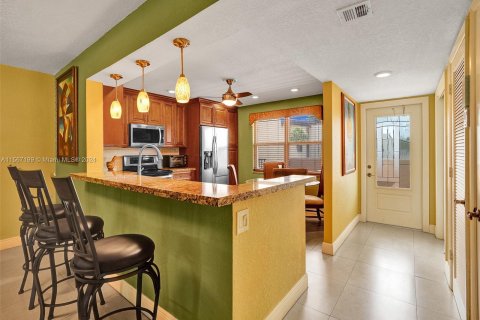 Copropriété à vendre à Pembroke Pines, Floride: 2 chambres, 145.86 m2 № 1104154 - photo 11