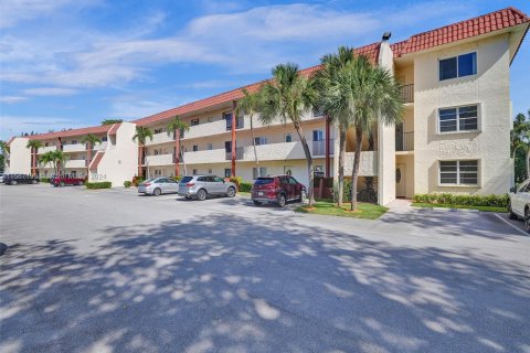 Copropriété à vendre à Pembroke Pines, Floride: 2 chambres, 145.86 m2 № 1104154 - photo 5