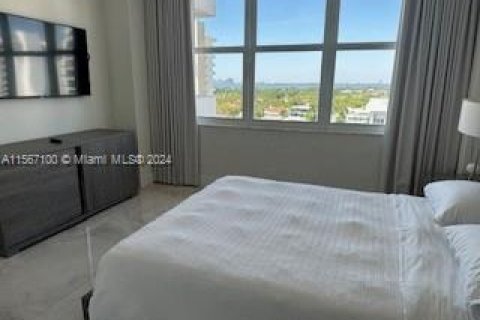 Condo in Miami Beach, Florida, 2 bedrooms  № 1104106 - photo 4