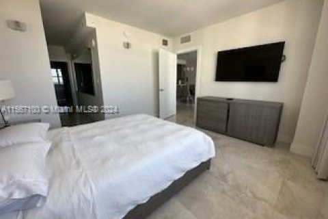 Condo in Miami Beach, Florida, 2 bedrooms  № 1104106 - photo 9