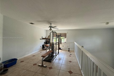 House in Homestead, Florida 5 bedrooms, 265.89 sq.m. № 1316406 - photo 6