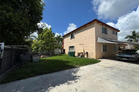 House in Homestead, Florida 5 bedrooms, 265.89 sq.m. № 1316406 - photo 18