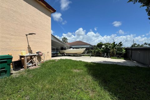 House in Homestead, Florida 5 bedrooms, 265.89 sq.m. № 1316406 - photo 17