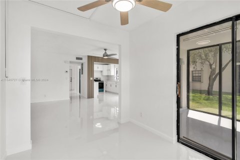 Copropriété à vendre à Deerfield Beach, Floride: 3 chambres, 120.77 m2 № 1316404 - photo 12