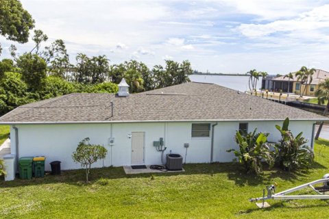 Casa en venta en Port Charlotte, Florida, 3 dormitorios, 157.93 m2 № 577372 - foto 4