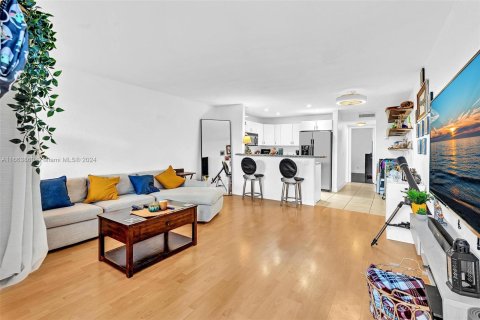 Copropriété à vendre à Fort Lauderdale, Floride: 1 chambre, 62.71 m2 № 1395846 - photo 1