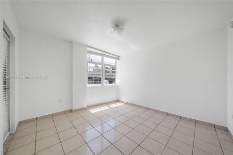 Condominio en venta en Miami Beach, Florida, 2 dormitorios, 87.33 m2 № 1345947 - foto 11