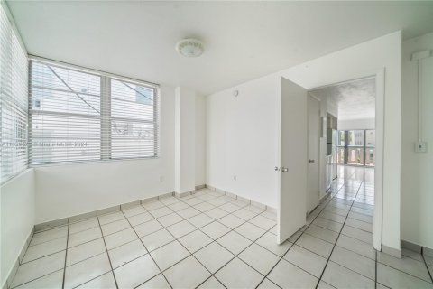 Condominio en venta en Miami Beach, Florida, 2 dormitorios, 87.33 m2 № 1345947 - foto 17