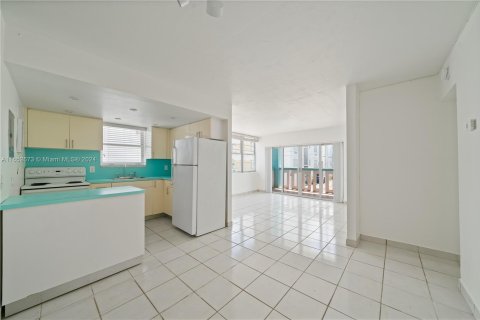 Condominio en venta en Miami Beach, Florida, 2 dormitorios, 87.33 m2 № 1345947 - foto 1