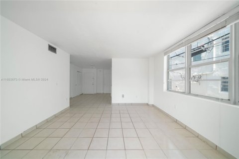 Condominio en venta en Miami Beach, Florida, 2 dormitorios, 87.33 m2 № 1345947 - foto 9