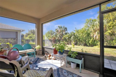Villa ou maison à vendre à Punta Gorda, Floride: 2 chambres, 140.28 m2 № 859361 - photo 26