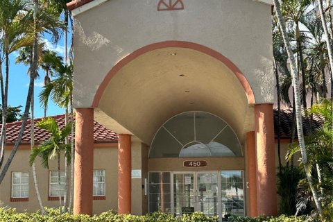 Condominio en venta en Pembroke Pines, Florida, 2 dormitorios, 71.53 m2 № 846454 - foto 25
