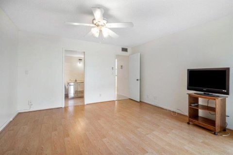 Condominio en venta en Coconut Creek, Florida, 2 dormitorios, 107.95 m2 № 673054 - foto 9