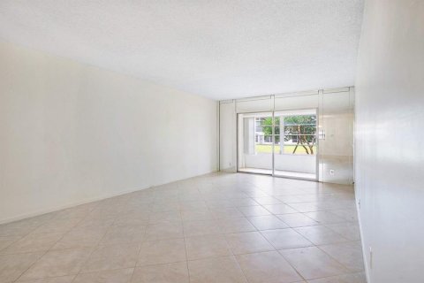 Condominio en venta en Coconut Creek, Florida, 2 dormitorios, 107.95 m2 № 673054 - foto 14