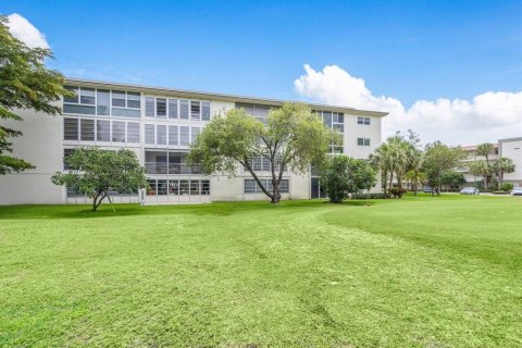 Condominio en venta en Coconut Creek, Florida, 2 dormitorios, 107.95 m2 № 673054 - foto 24