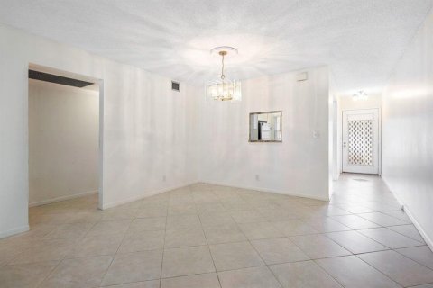 Condominio en venta en Coconut Creek, Florida, 2 dormitorios, 107.95 m2 № 673054 - foto 18