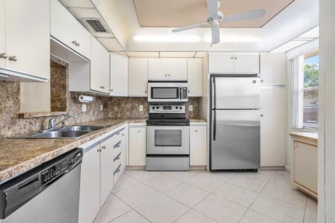 Condominio en venta en Coconut Creek, Florida, 2 dormitorios, 107.95 m2 № 673054 - foto 19