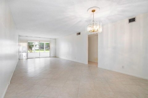 Condominio en venta en Coconut Creek, Florida, 2 dormitorios, 107.95 m2 № 673054 - foto 17