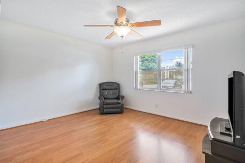 Copropriété à vendre à Coconut Creek, Floride: 2 chambres, 107.95 m2 № 673054 - photo 13